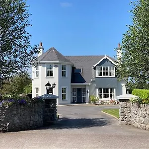 https://tailors-lodge-luxurious-peaceful-apartment-castleisland-kerry.corkhotel.net