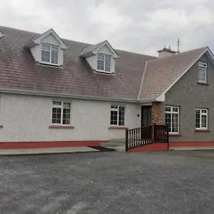 https://immaculate-5-bed-house-in-ballaghaderreen.westport-hotels.com