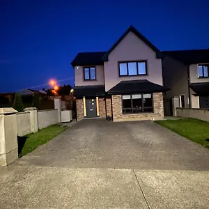 https://1-luxurious-room-in-family-home-killarney.hotel-killarney.com